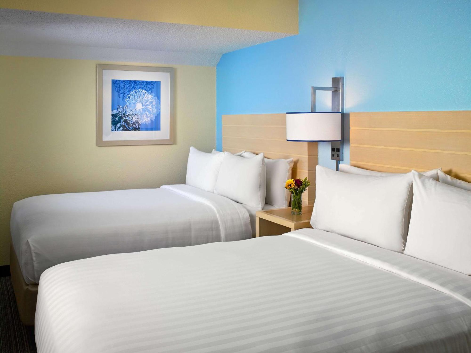 Sonesta Simply Suites Cleveland Airport Middleburg Heights Eksteriør bilde